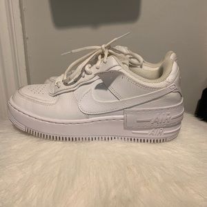 White Air Force one platforms